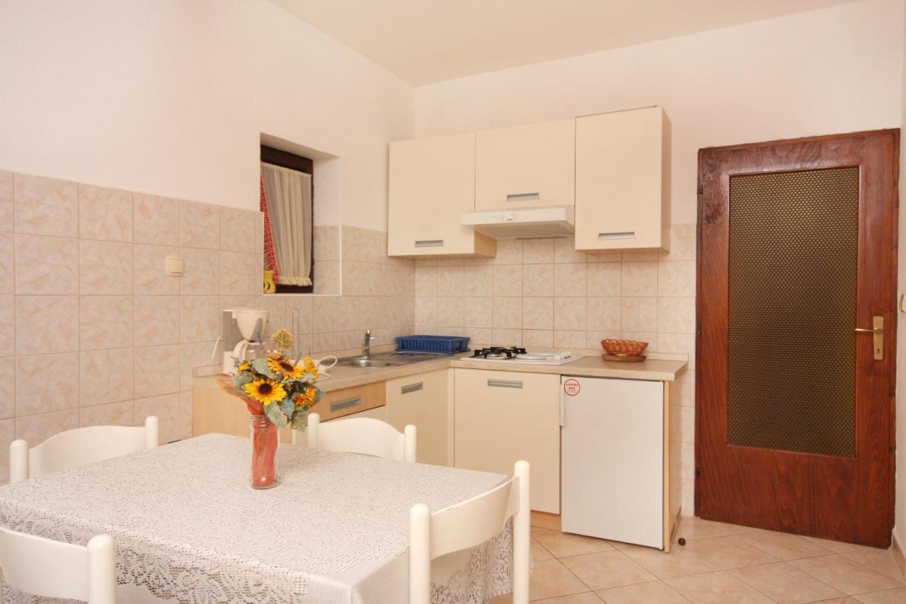 Apartment Vrbnik 5301B Ngoại thất bức ảnh